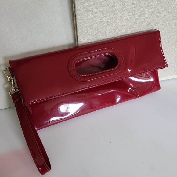 Mexx Patent Red Clutch - Flat Purse with Wristlet - Picture 1 of 5